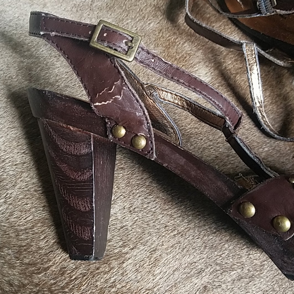 Wanted | Ladies heels - Picture 3 of 5